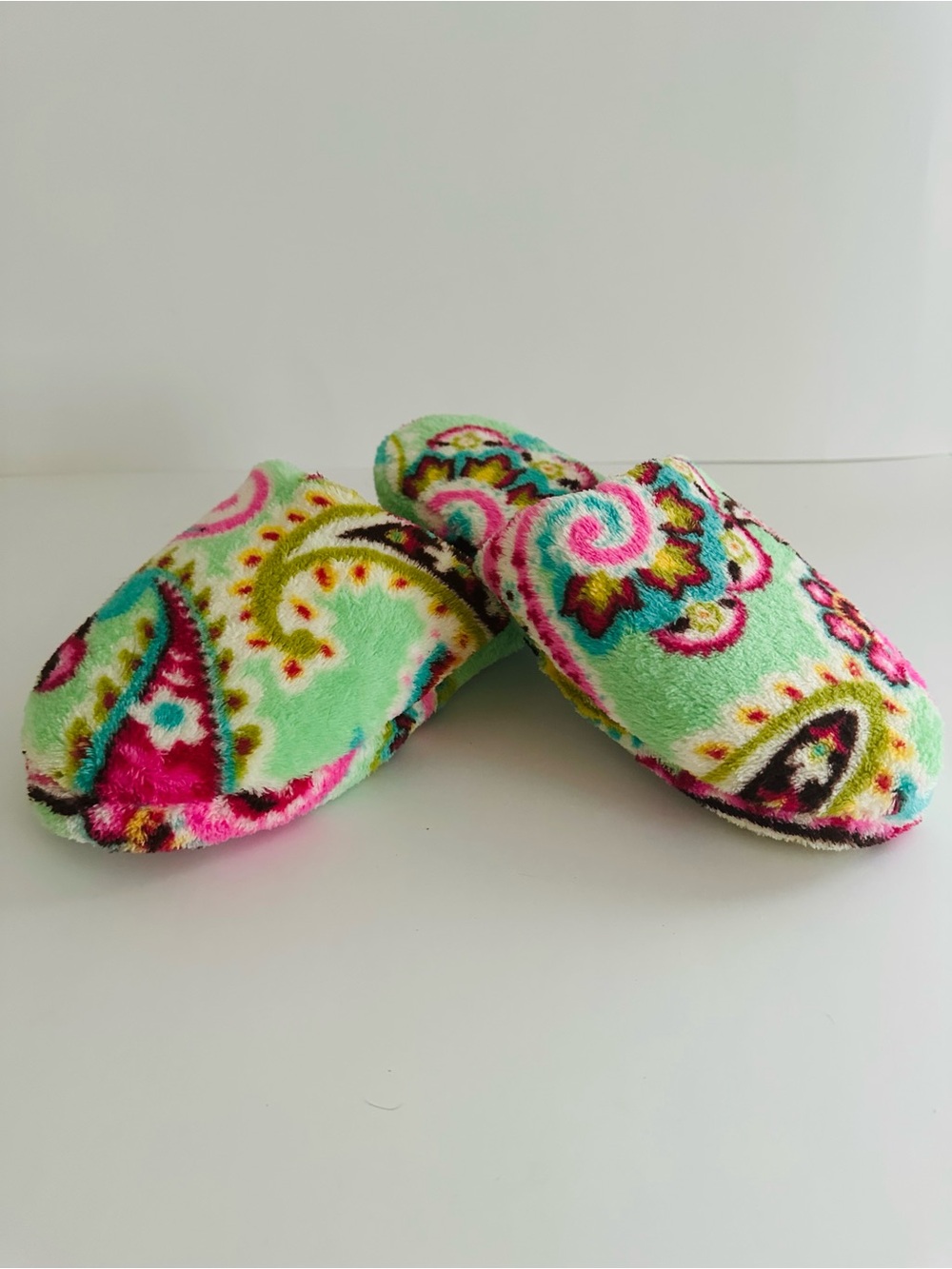 Vera Bradley Paisley Plush Multicolor Slippers Size Small 5-6